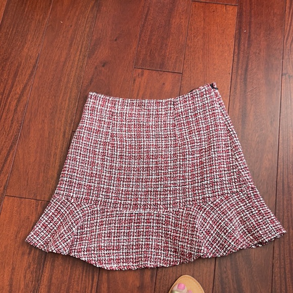 Skirt. Size XS. Color white red and black - Picture 3 of 10